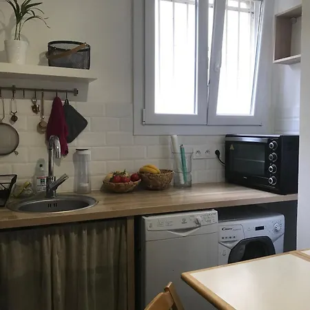 شقة Charming 3-room Apartment, Center باريس