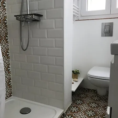 شقة Charming 3-room Apartment, Center